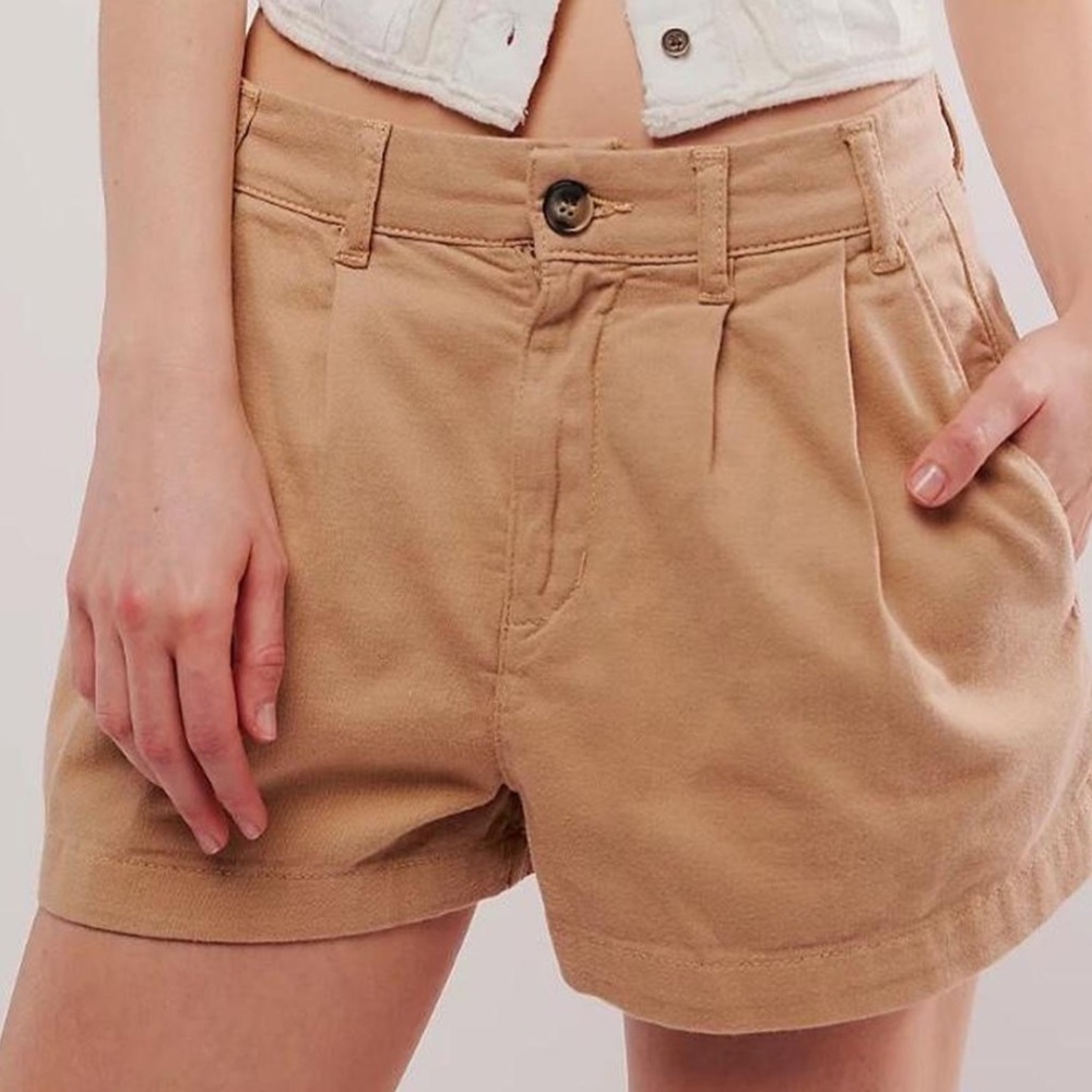 Free People Billie Chino shorts size 12